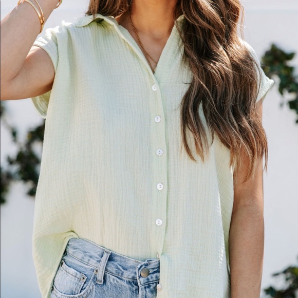 VICI BUTTON DOWN TOP- Mint Green - Picture 2 of 7